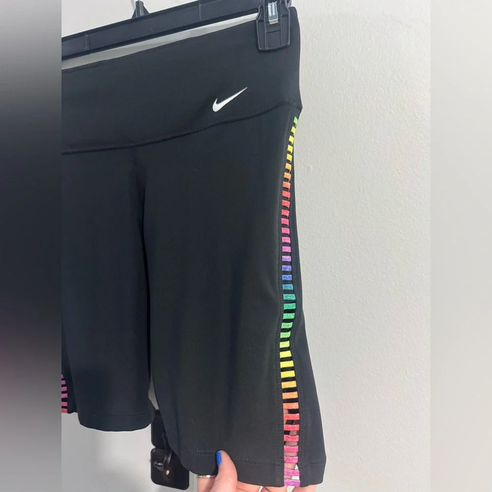 Nike Women`s One Rainbow Ladder 7” Shorts  Size S